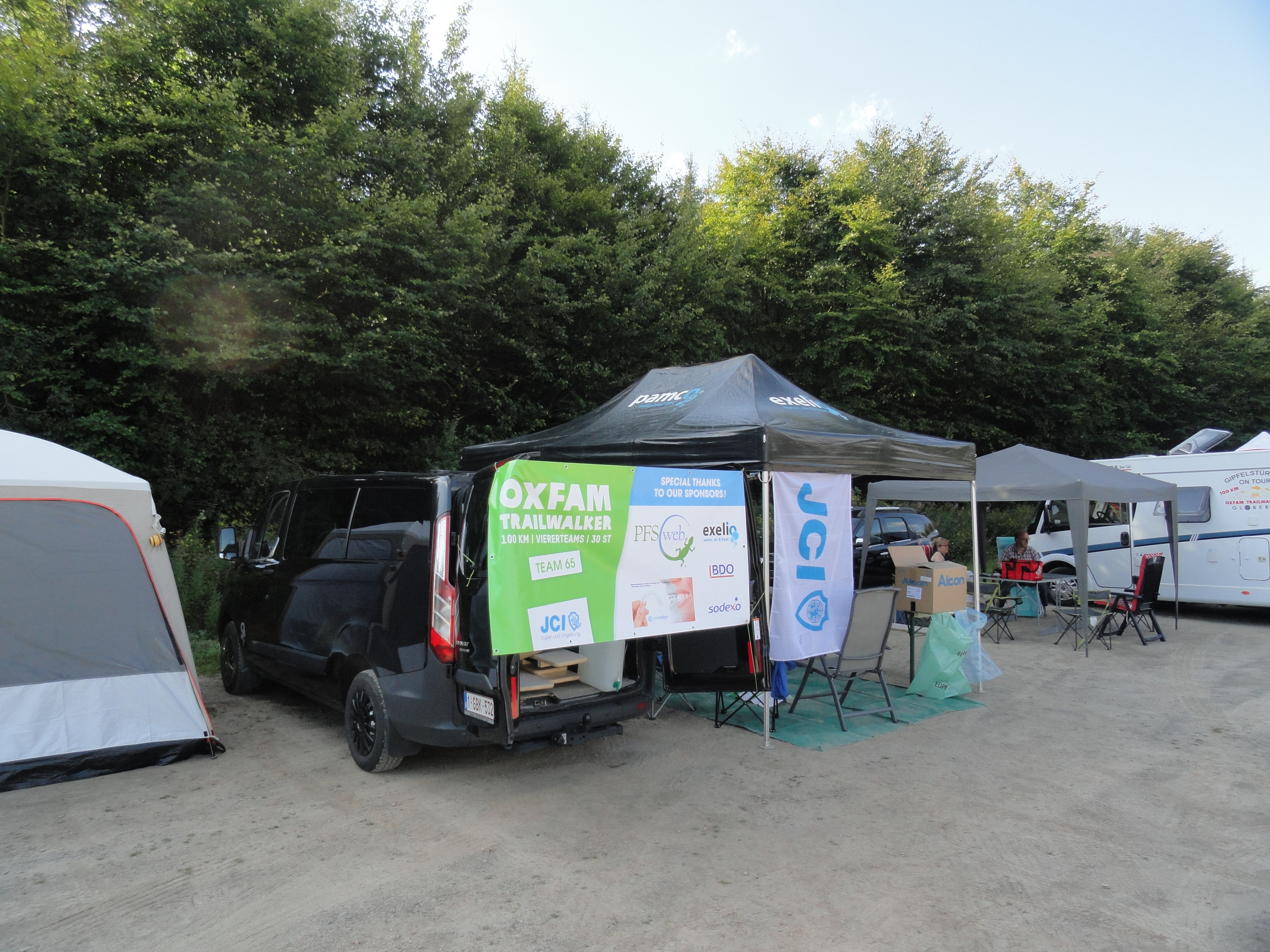 oxfam-trailwalker-1-midi